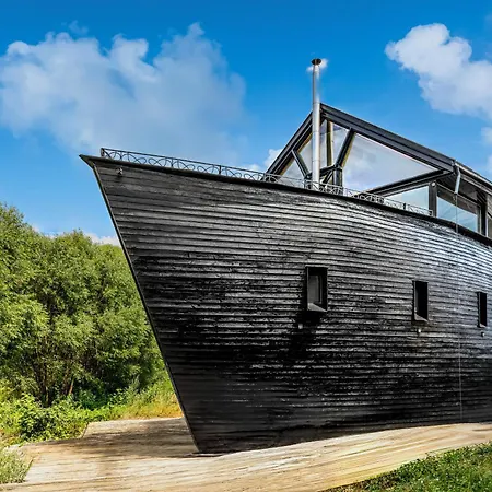 Unique Boat Shaped House At Lakefront #Instaworth Liptovsky Mikulas Exterior photo