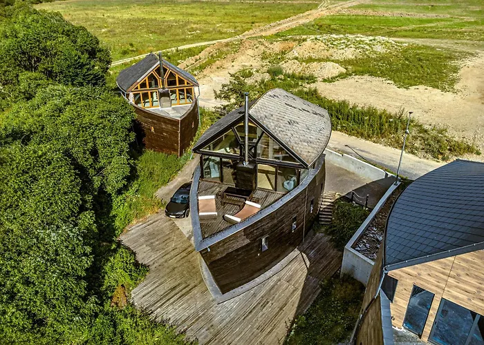 Unique Boat Shaped House At Lakefront #Instaworth