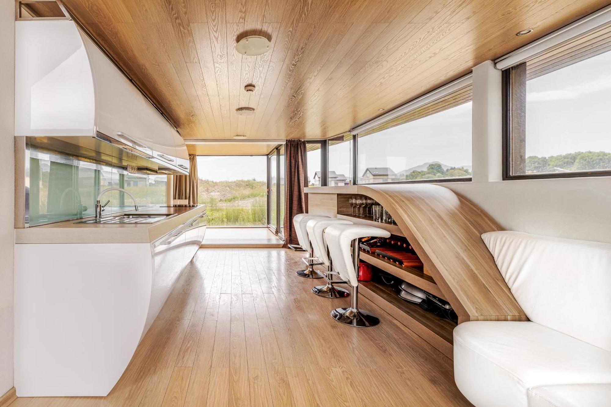 Unique Boat Shaped House At Lakefront #instaworth